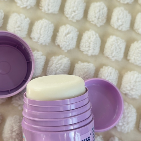 Brand New Megababe The Glow Deo Skin Brightening Deoderant - Picture 8 of 9